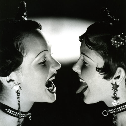 535-1994; Dancers [tongue out]; Mamouna live